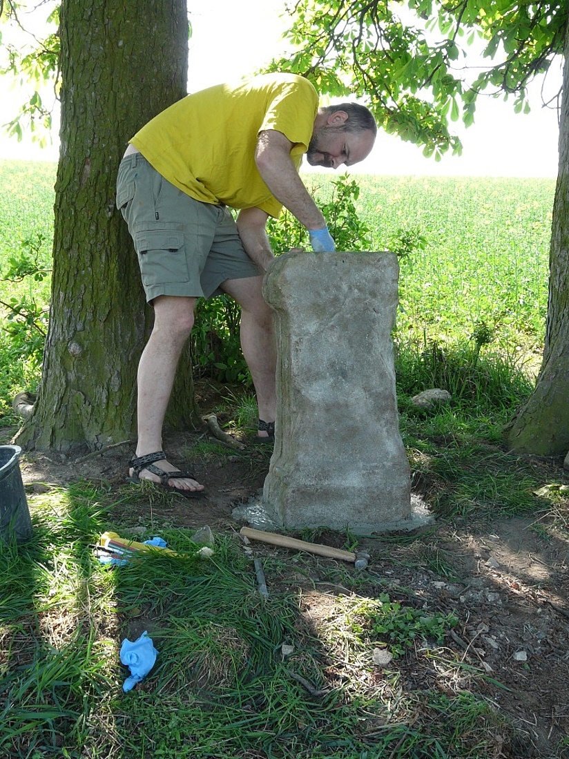 Obnovení křížku u Hlohovic 2018 (20)